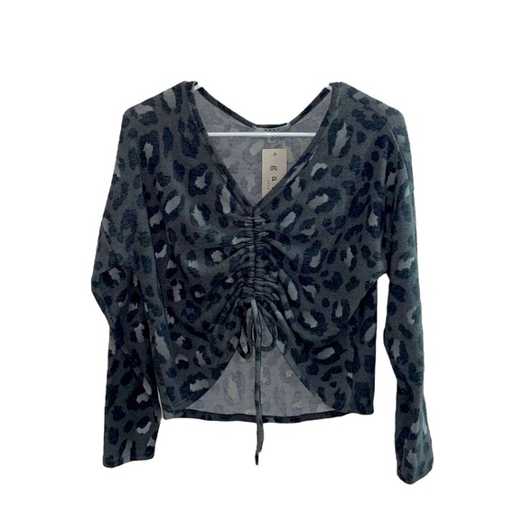 NWT Women’s Grey Leopard Print Drawstring Cropped Sweater - Picture 1 of 6